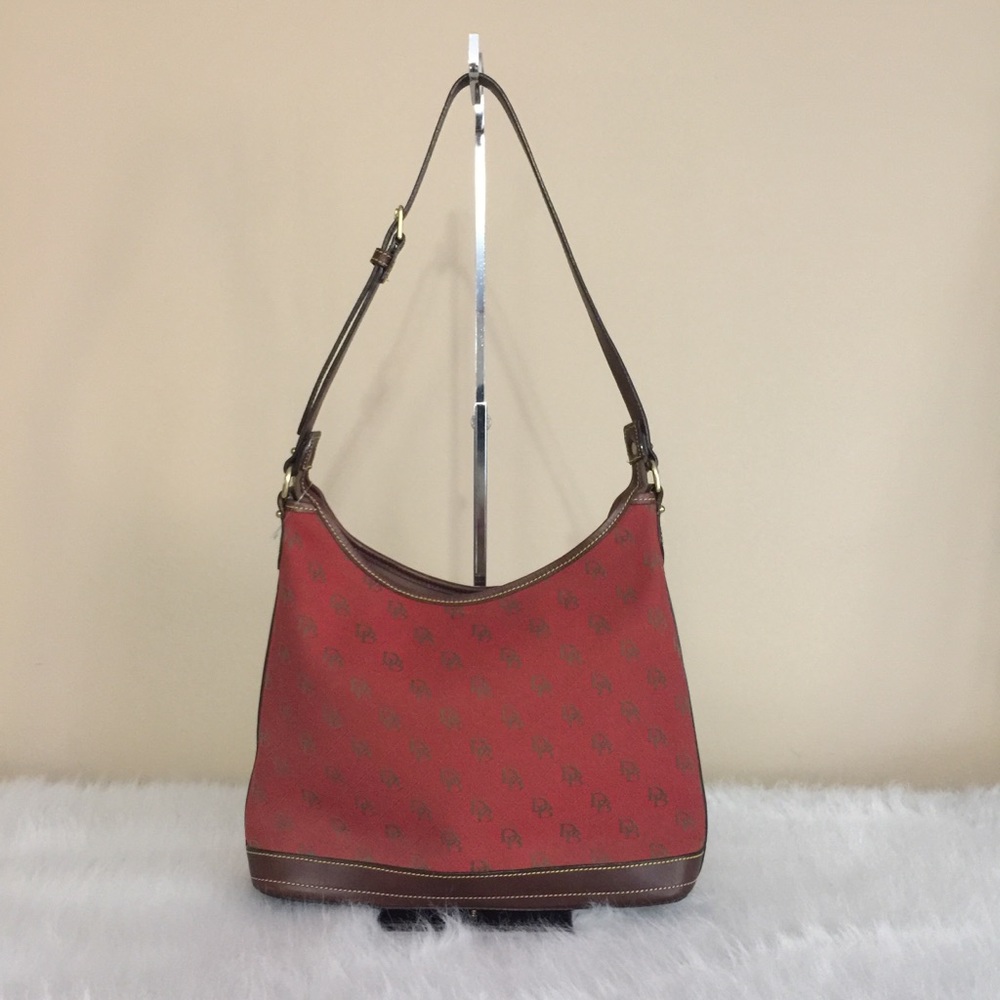 DOONEY & BOURKE HOBO SIGNATURE FABRIC SHOULDER - Picture 2 of 8